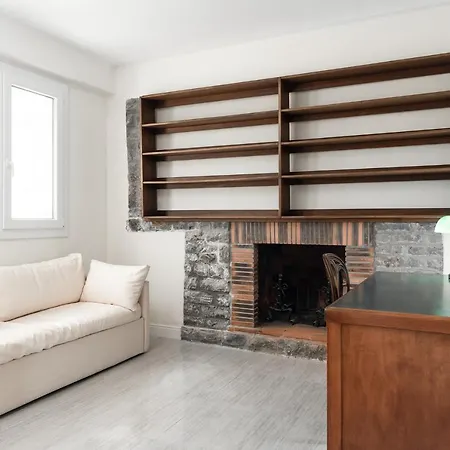 Liliana - Large Private House In Villa *