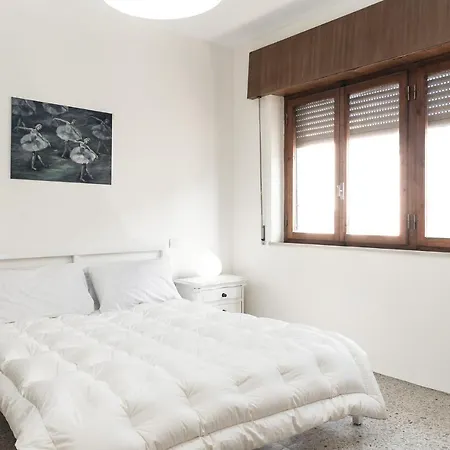 Liliana - Large Private House In Villa *