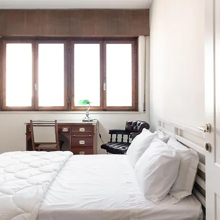 Liliana - Large Private House In Villa *